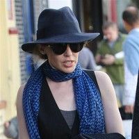 Kylie Minogue sporting a hat and sunglasses photos | Picture 75421